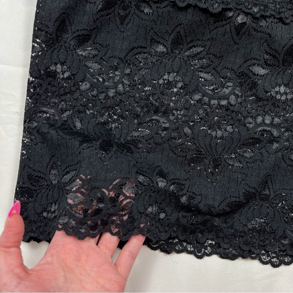 Y2K No Boundaries Lace Cami Tank Top - Picture 7 of 7